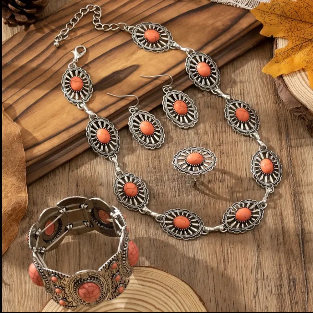 Elegant Silver and beaded Jewelry Set - Picture 2 of 7